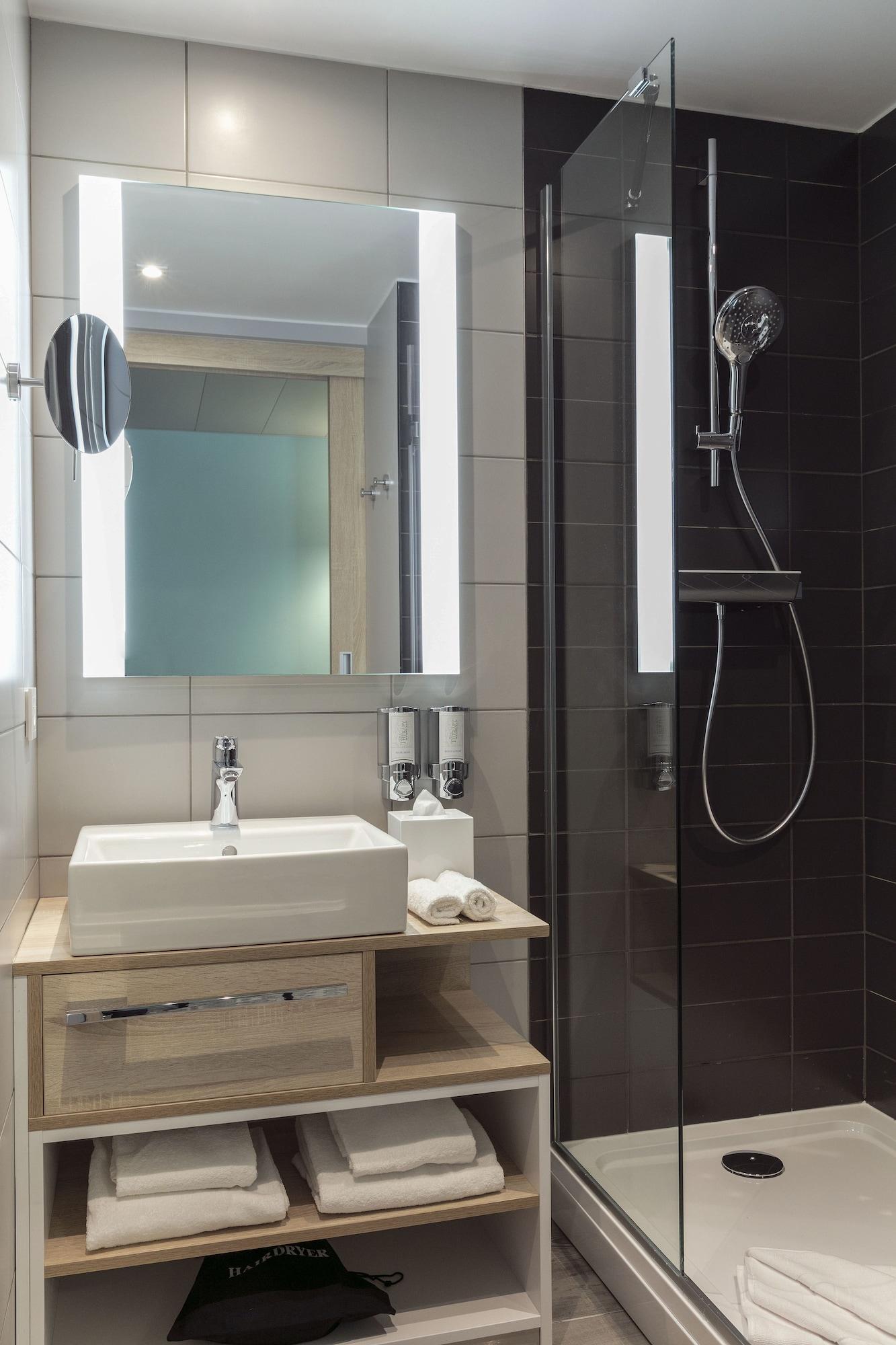 Hampton By Hilton Paris Clichy Hotel Ngoại thất bức ảnh