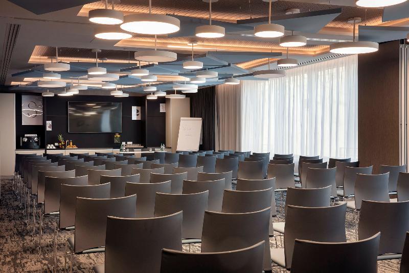 Hampton By Hilton Paris Clichy Hotel Ngoại thất bức ảnh